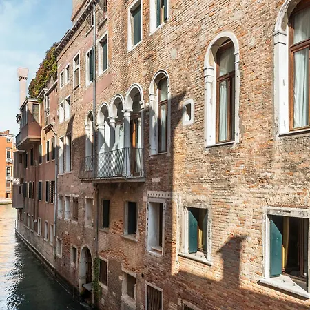 Prestige - Palazzo Moro Noble Floor Apartment