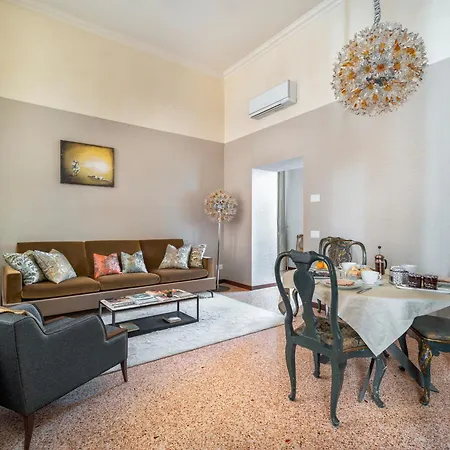 Apartman Prestige - Palazzo Moro Noble Floor